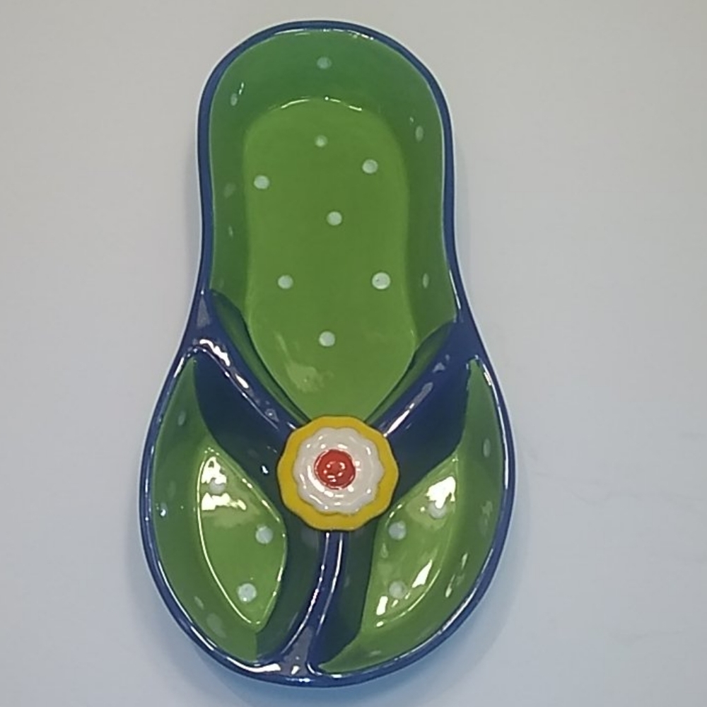 Ceramic serving dish. - Picture 2 of 10